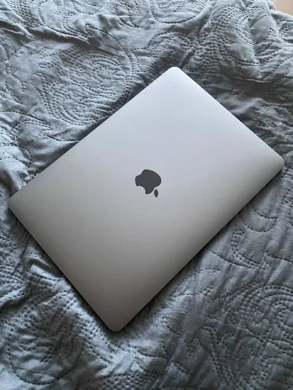 Mac Book Pro Space Gray 13 inch, (2017) 8 gb/128 gb — Тбилиси — 350 $