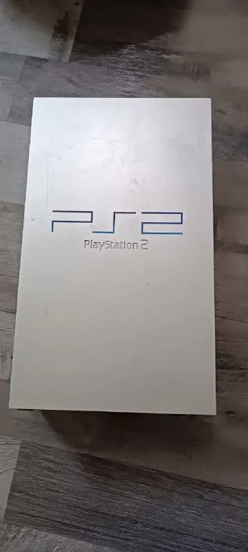 PlayStation 1 и PlayStation 2 в хорошем состоянии с кучей игр и двумя парами джойстиков! — Тбилиси — 300 ₾