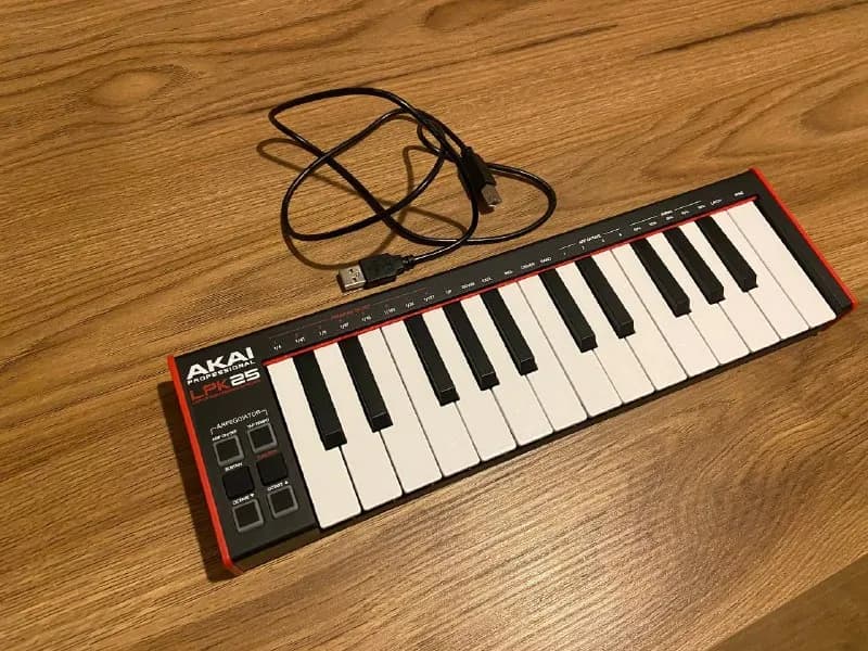 Akai LPK25 MK2 — Тбилиси — 120 ₾