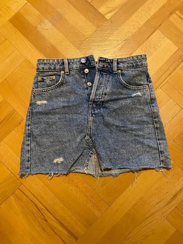 1. Юбка Bershka, S, 10 лари — Тбилиси — 10 ₾