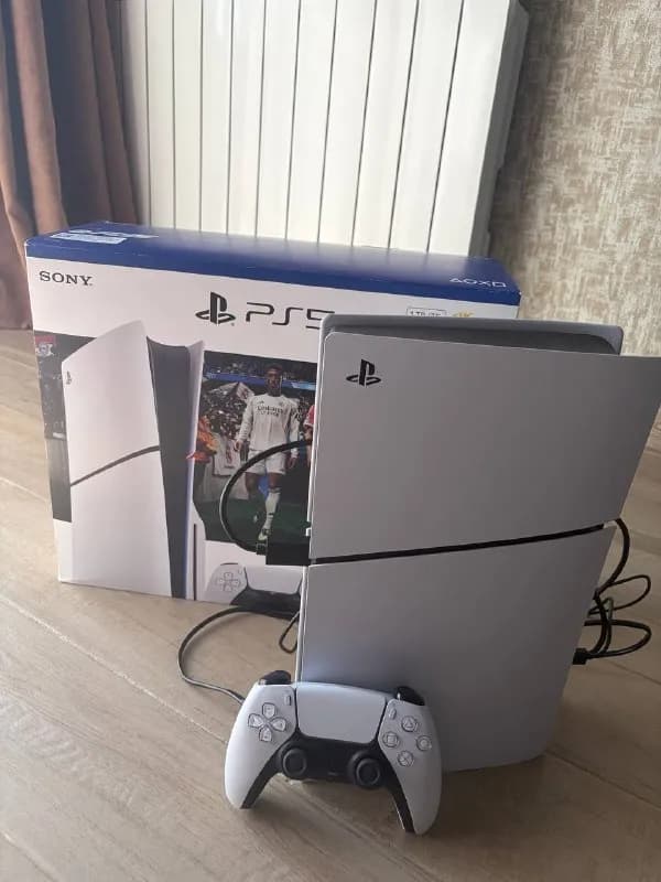 ps5 1 tb+fc26, в приставку не играли, идеальное состояние, на гарантии, 1600 лари, в лс — Батуми — 1 600 ₾