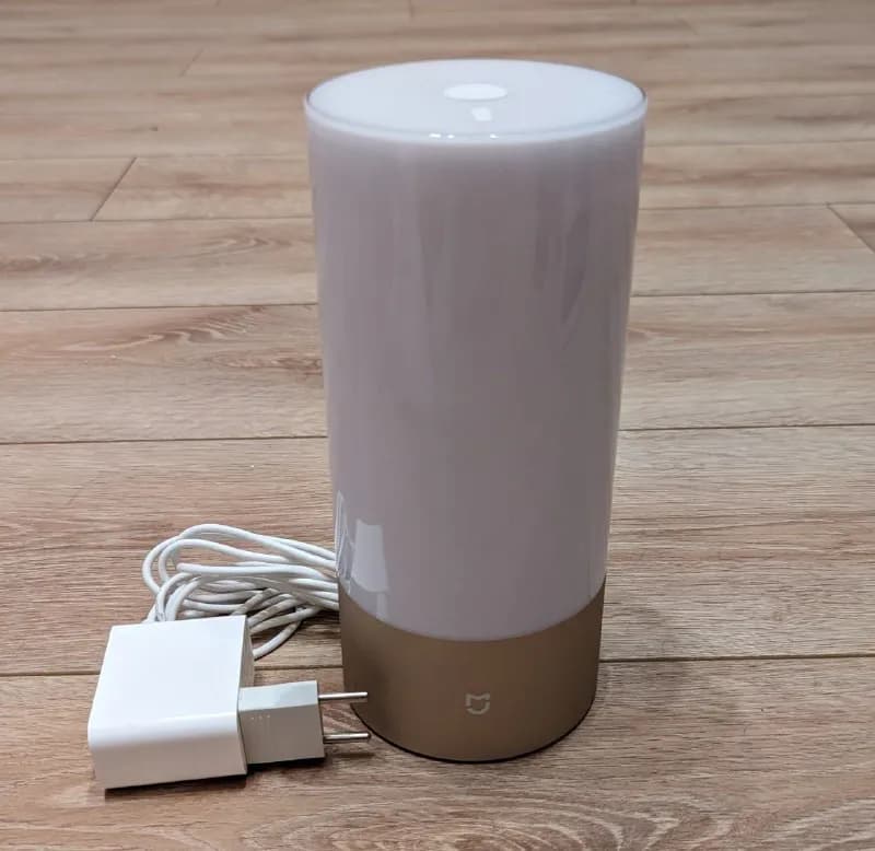 Xiaomi Mi Bedside Lamp (первого поколения) — Тбилиси — 65 ₾