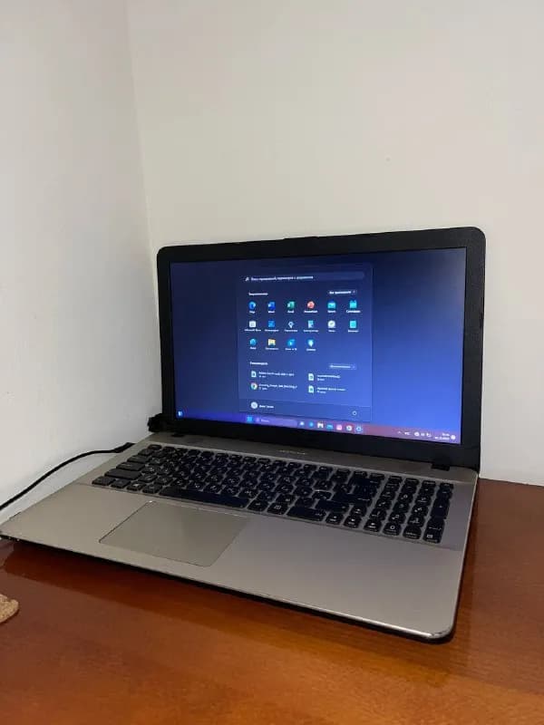 Asus X541UJ Бежевый (плюс переносная сумка и мышка Logitech) — Тбилиси — 200 ₾