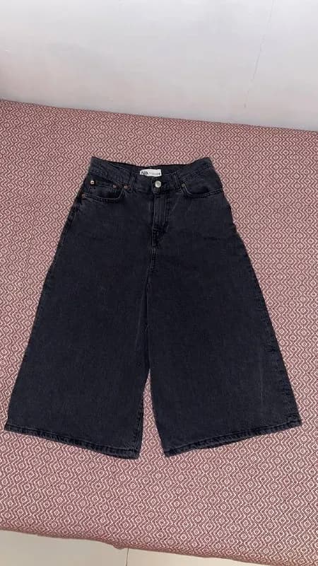 Zara в темно сером цвете, из плотной джинсы, на высокой посадке — Тбилиси — 30 ₾