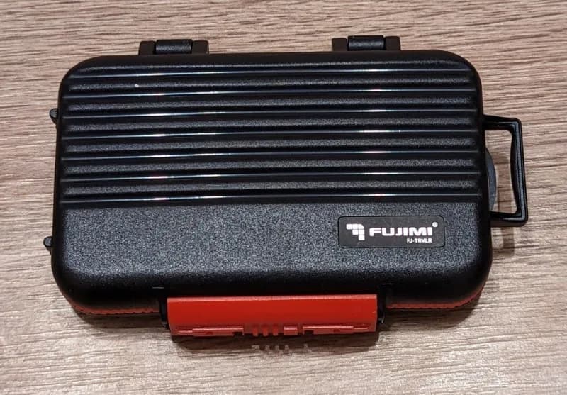 Кейс для карт памяти Fujimi FJ-TRVLR — Тбилиси — 20 ₾