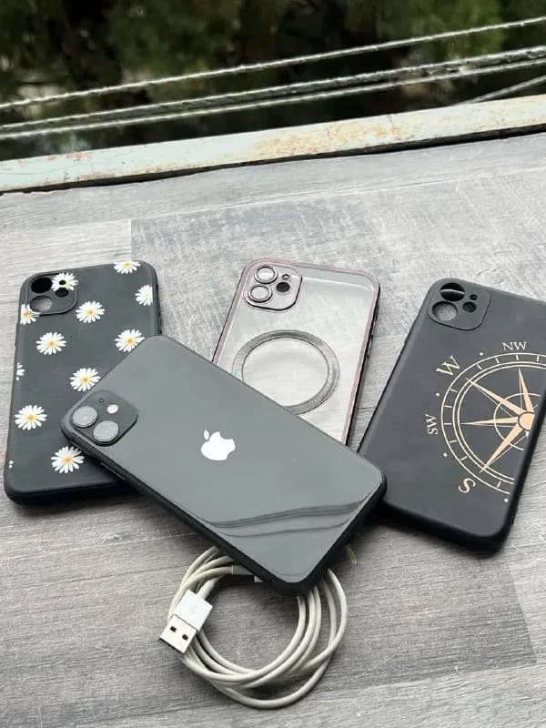 iPhone 11,64 gb, 84% bh. Ничего ее менялось и не был в ремонте. Цена 800 лар — Тбилиси — 800 ₾