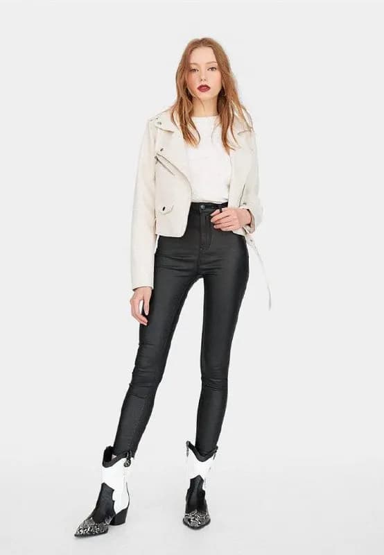 Stradivarius 34 размер (новые) — 50 лари — Тбилиси — 50 ₾