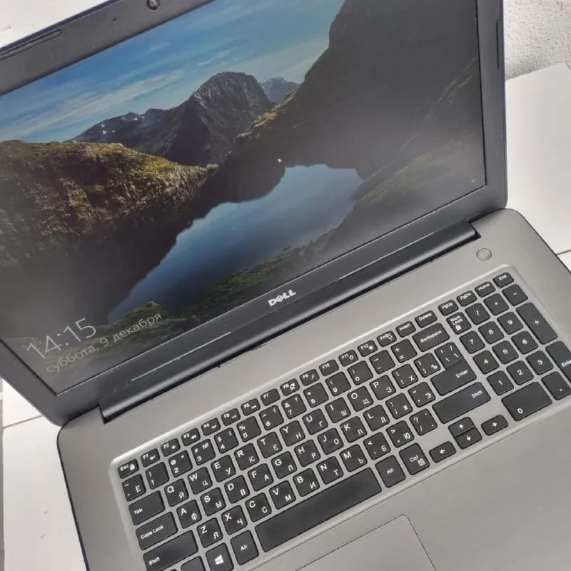 Dell Inspiron 5767 (p32e) — Тбилиси — 220 ₾