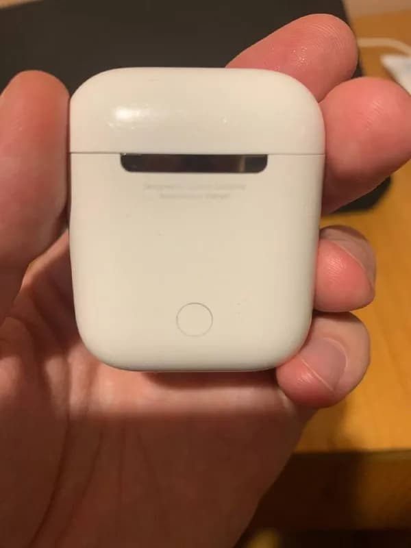 AirPods ½ — Тбилиси — 40 ₾