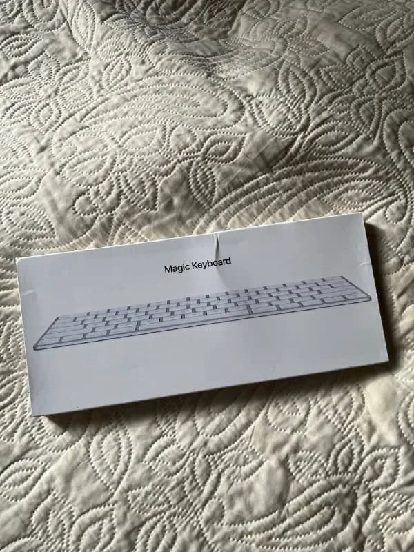 Apple Magic Keyboard в идеальном состоянии, 250 лари — Тбилиси — 250 ₾
