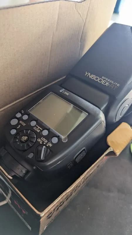 Yongnuo Speedlite YN-600EX-RT в идеальном состоянии, не пользовался, как новая. — Тбилиси — 300 ₾