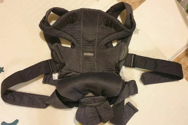 Baby Bjorn Move Mesh с поддержкой спины для родителя. С 3.2 кг — 12 кг. Накладка-слюнявчик в компле — Тбилиси — 100 ₾