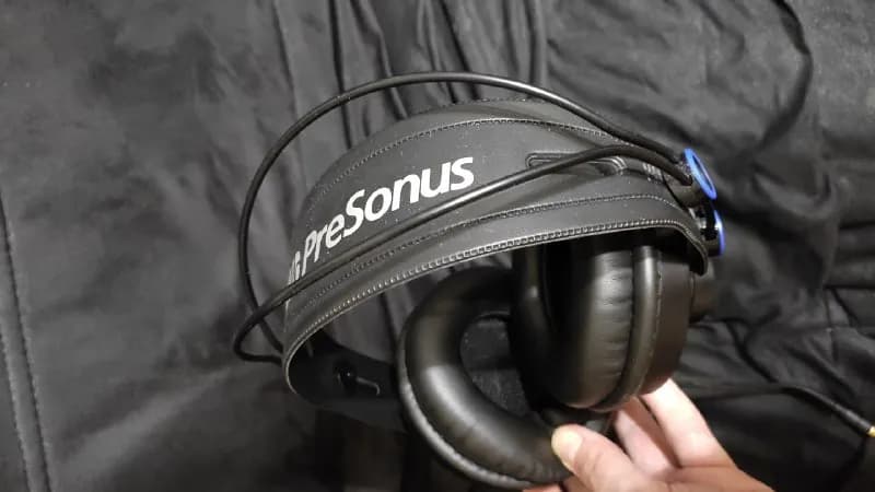 Presonus HD7 32 ohm (от разработчиков DAW StudioOne). Слушал музыку пару раз всего. Работает с телеф — Тбилиси — 4 ₾