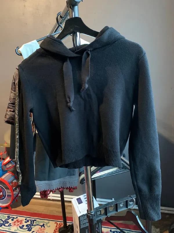 Zara, размер 40-42, 10 лари. Район Варкетили. Бронь — Тбилиси — 42 ₾