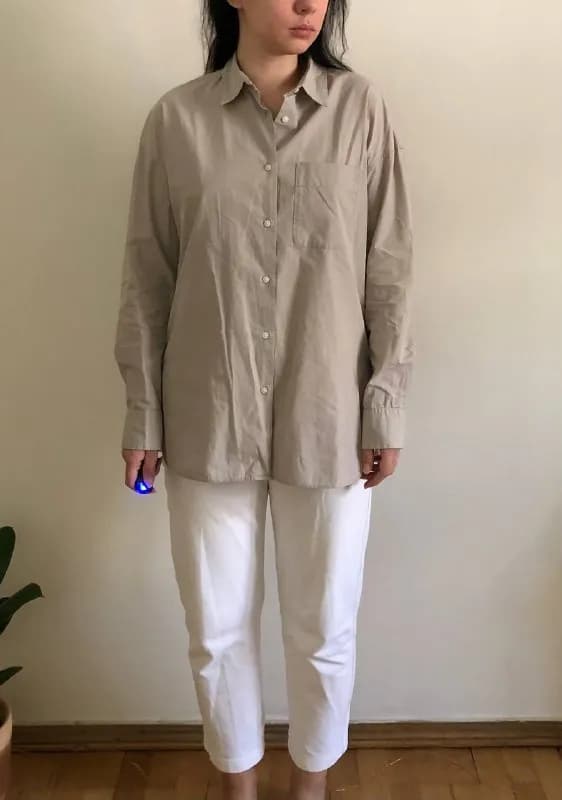 1. Рубашка Uniqlo — Тбилиси