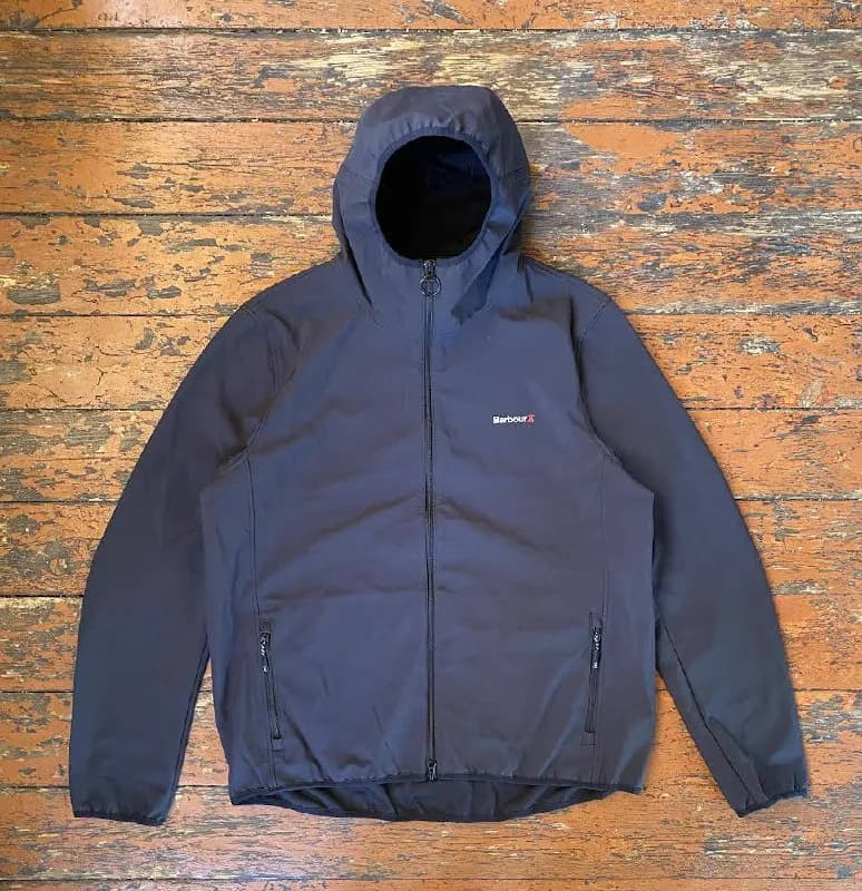Barbour Winter Peak Fleece, которая входит в лимитированную коллекцию Barbour 55 Degrees North, о че — Тбилиси — 440 ₾