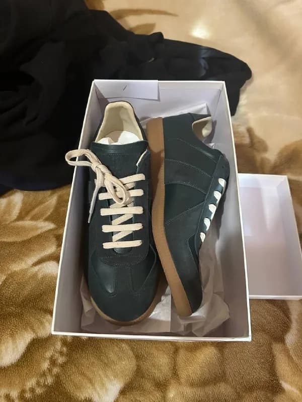 Maison Margiela Low-top Sneakers Size 44 в идеальном состоянии цена 900 лар — Тбилиси — 900 ₾