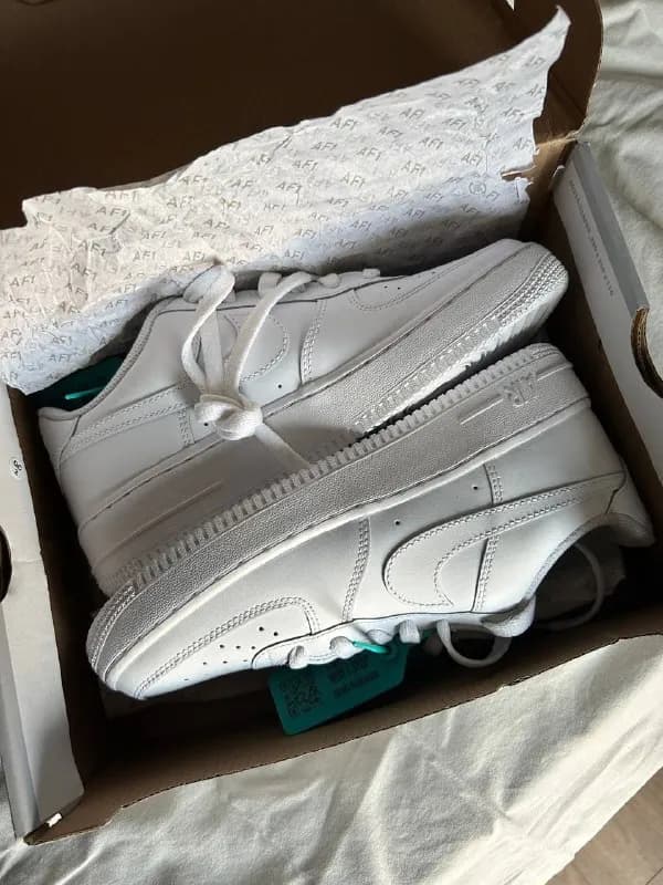1. Продам Nike Air Force 1 Low «Triple White» GS — Тбилиси — 300 ₾