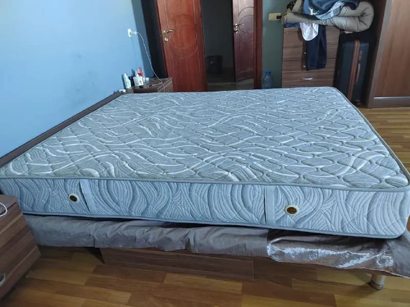2 месяца. 160×200. Турецкий, покупали за 640 лари. Продаем очень срочно за 450.забирать на Сабурталл — Тбилиси — 640 ₾