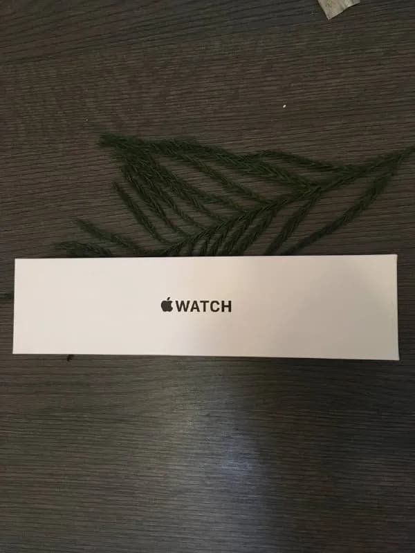 Apple Watch SE (2nd gen) 40 mm. Цвет: midnight. — Тбилиси — 700 ₾