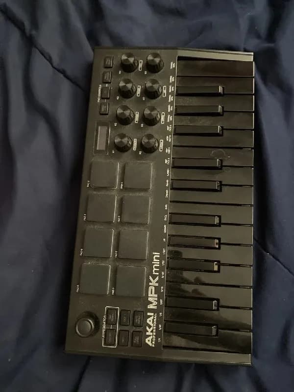 Akai MPK Mini MK3 25 Keys Keyboard Controller — Black — Тбилиси — 200 ₾