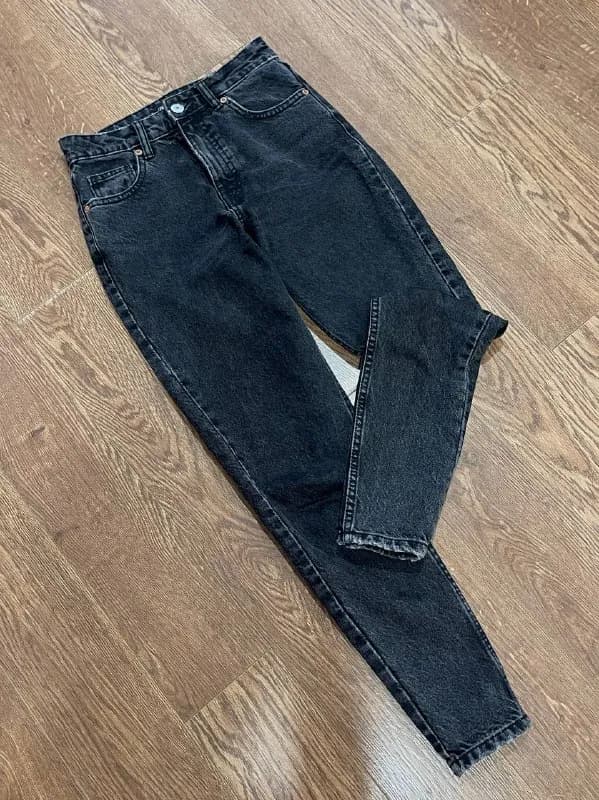 1. Mom джинсы Zara 34 Xs/S — 50 gel — Тбилиси — 50 ₾