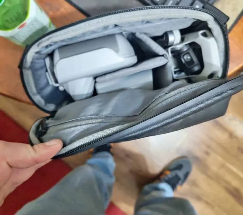 DJI Mini 2 SE. Дрон полностью исправен, без технических проблем, летает отлично, заряд аккума расчит — Тбилиси — 950 ₾