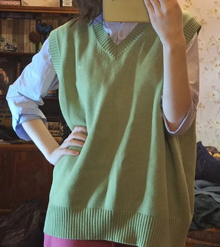 Жилетка и свитер M-L — Тбилиси — 15 ₾