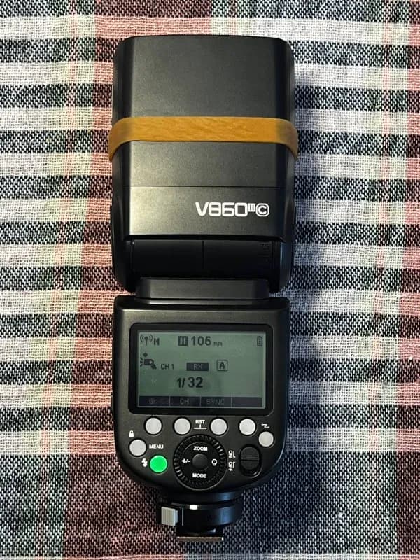 Godox V860III-C (в комплекте два аккумулятора, чехол и подставка) — 600 ლ — Тбилиси