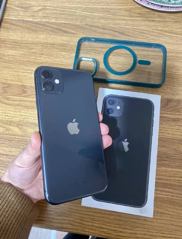 iPhone 11 128гб Black — Тбилиси — 900 ₾