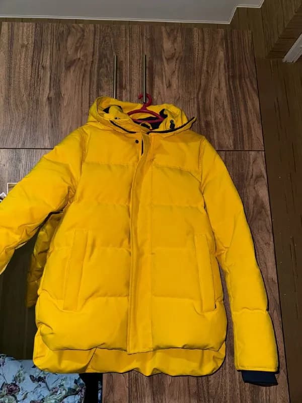 Tommy Hilfiger — Тбилиси — 550 ₾
