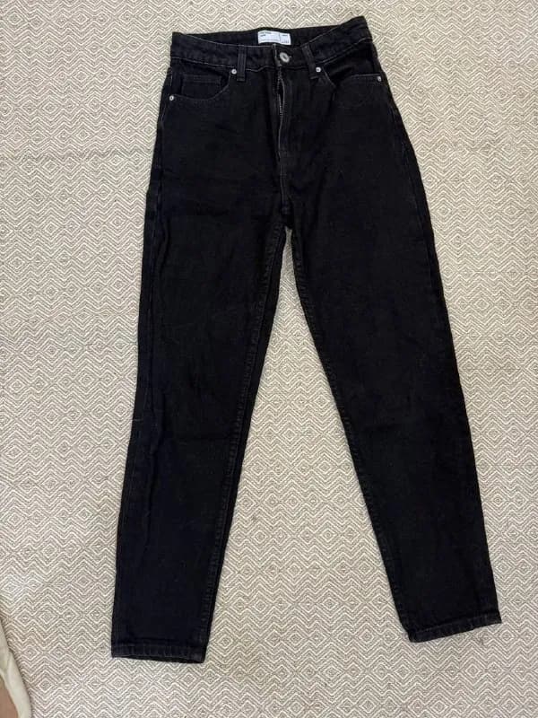 Bershka Mom — Батуми — 3,415 ₾
