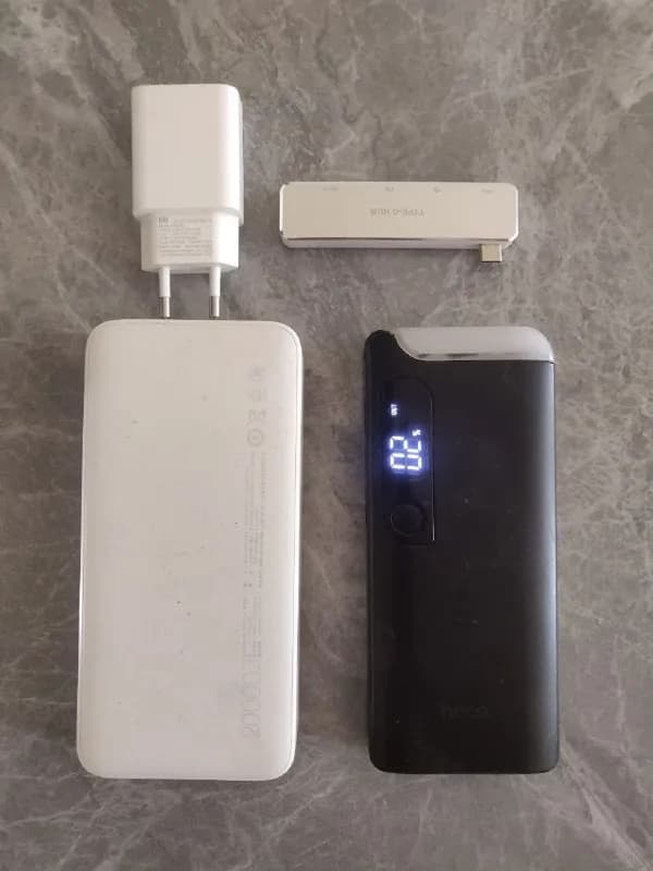 powerbank xiaomi 20000mah зарежает телефон только от USB 2.0 цена 20 лари. — Батуми — 20 ₾