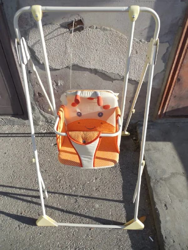 Качели для маленьких детей — Тбилиси — 40 ₾