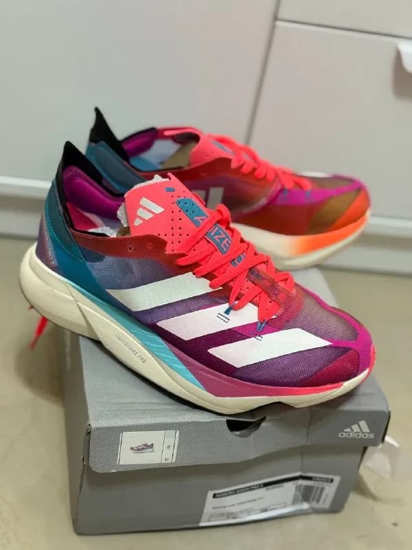 adidas adizero реплика, новые для бега и тренировок, не подошли по размеру 180 лари стелька 25,5 см, — Батуми — 180 ₾