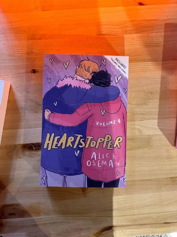 heartstopper by Alice Oseman по раздельности за 80 лари каждая, всю коллекцию за 260 лари. Все на ан — Тбилиси — 80 ₾