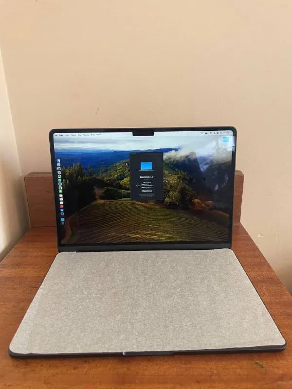 MacBook Air m2 8/256 midnight — Тбилиси — 3,800 ₾