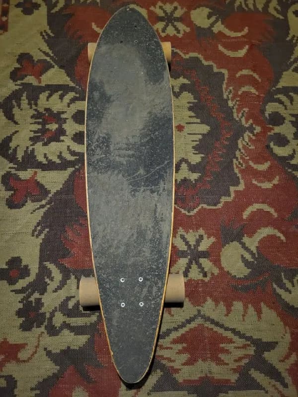 TOXIGEN BOARD SHOP за 350 лари — Тбилиси — 220 ₾
