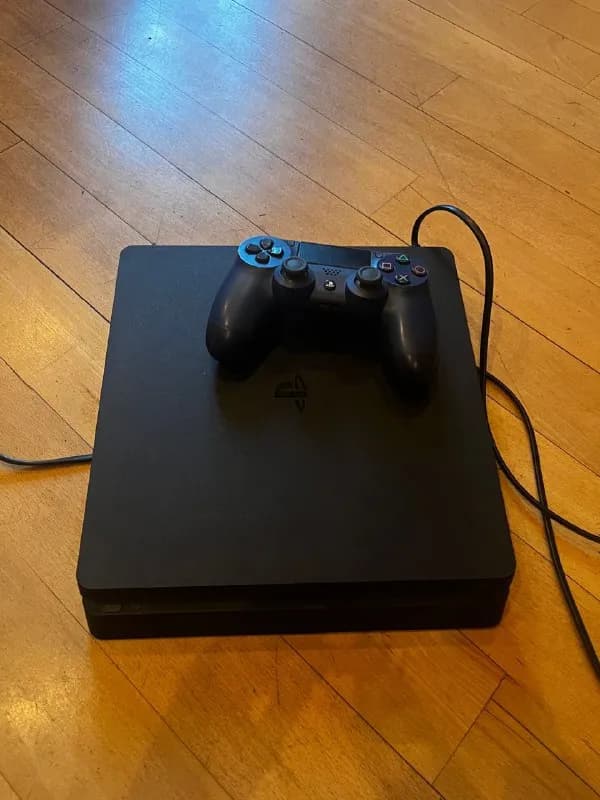 1 — Playstation 4 Slim 500GB, в комлекте оригинальный джойстик, аккаунт с купленными играми: Cuphead — Тбилиси