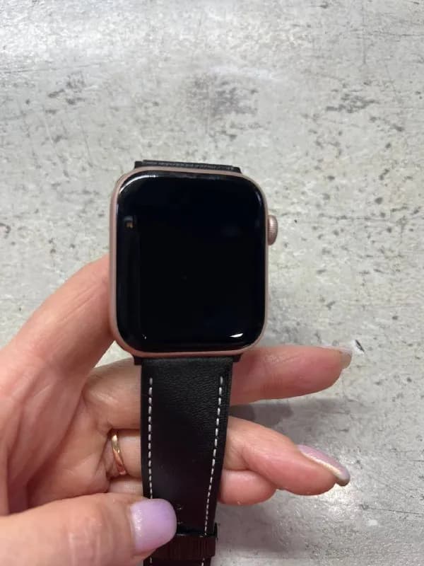 Apple Watch 5 seria, 91% bh .Цена 400 лар — Тбилиси — 400 ₾
