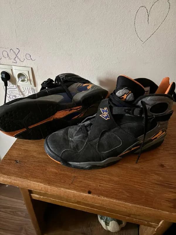 Air Jordan 8 Retro- состояние на 4,5 из 5(полбалла снял за пыль, лень чистить), выходил в них на пар — Тбилиси — 999 ₾