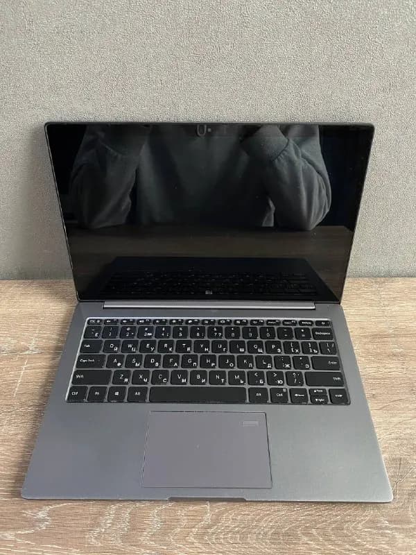 Xiaomi Mi Air 13.3 Intel Core i5-8250U 236гб, т. к. перешел на мак — Тбилиси — 550 ₾
