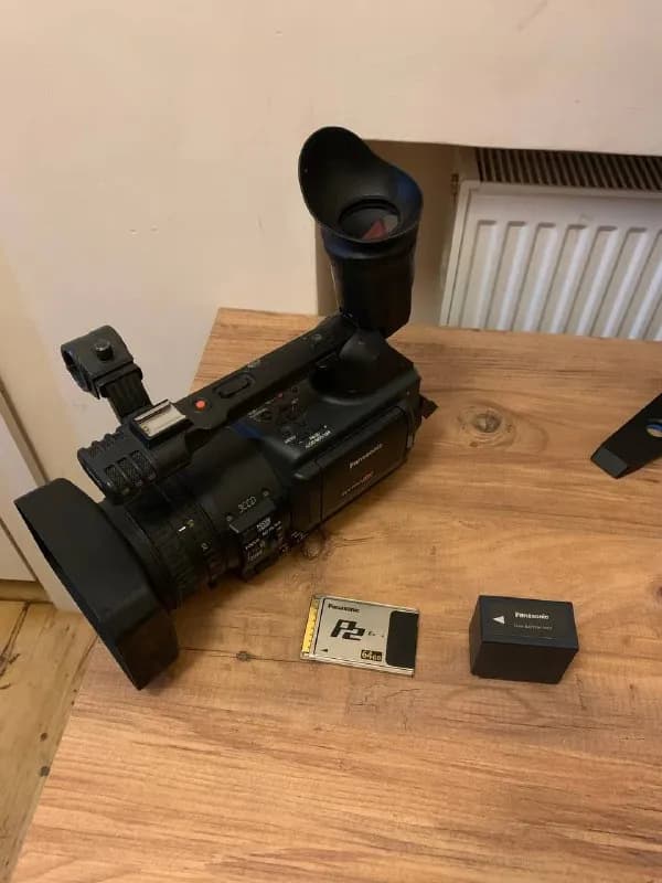 Panasonic hvx200 + карта + аккумулятор на 4к новый — Тбилиси — 590 $
