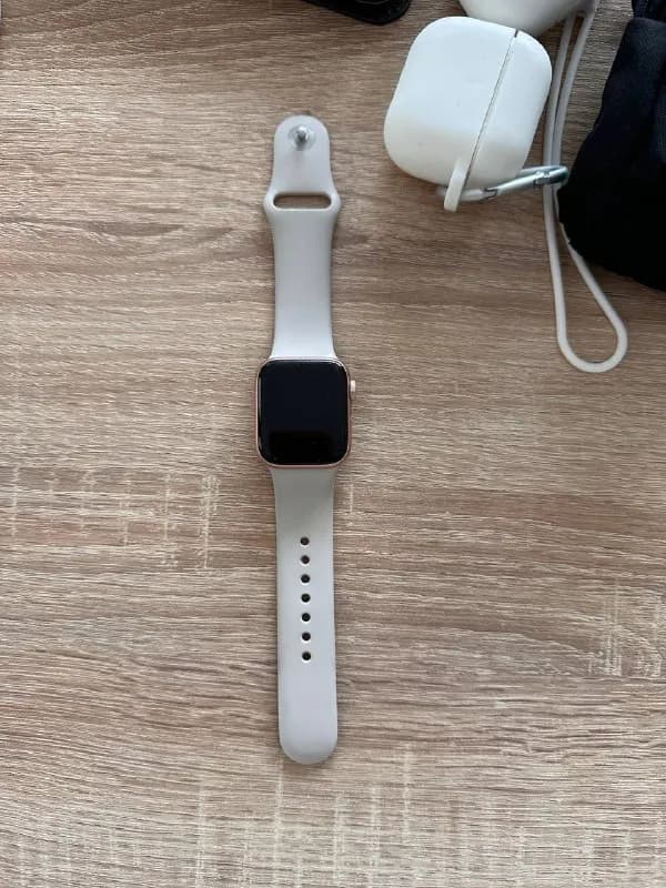 Apple Watch 6 (rose) — Тбилиси — 300 ₾