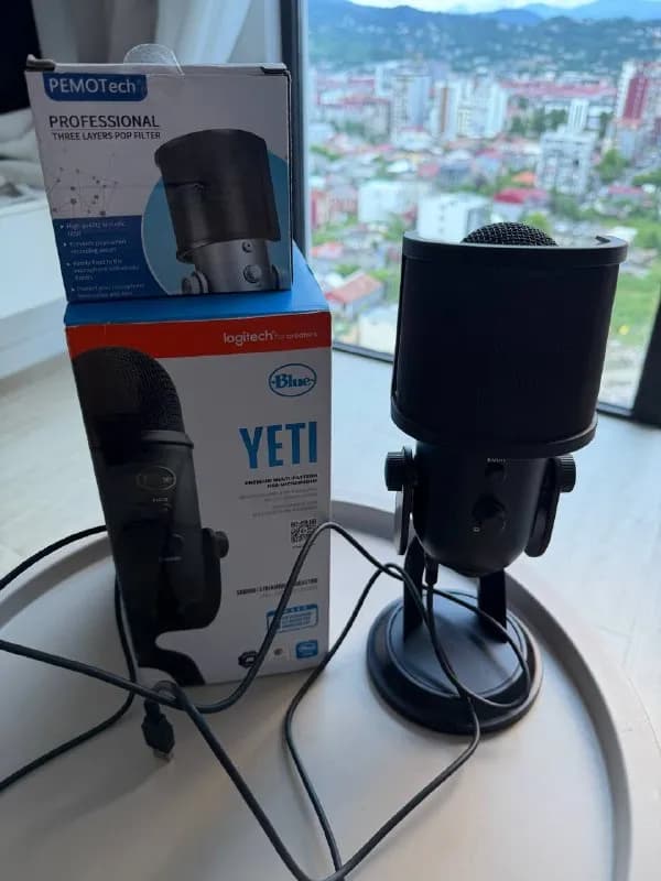 Blue Yeti с поп-фильтром. Идеальное состояние. 240 лари — Батуми — 240 ₾
