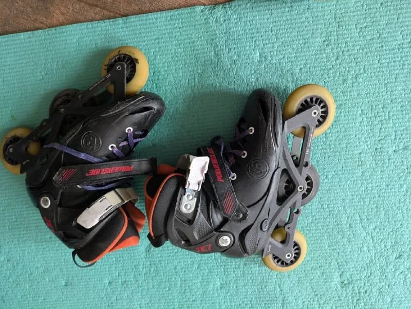 Rollerblade jet kids 36-38,5, с гибридной рамой (3 и 4 колеса) 120 лари — Батуми — 120 ₾