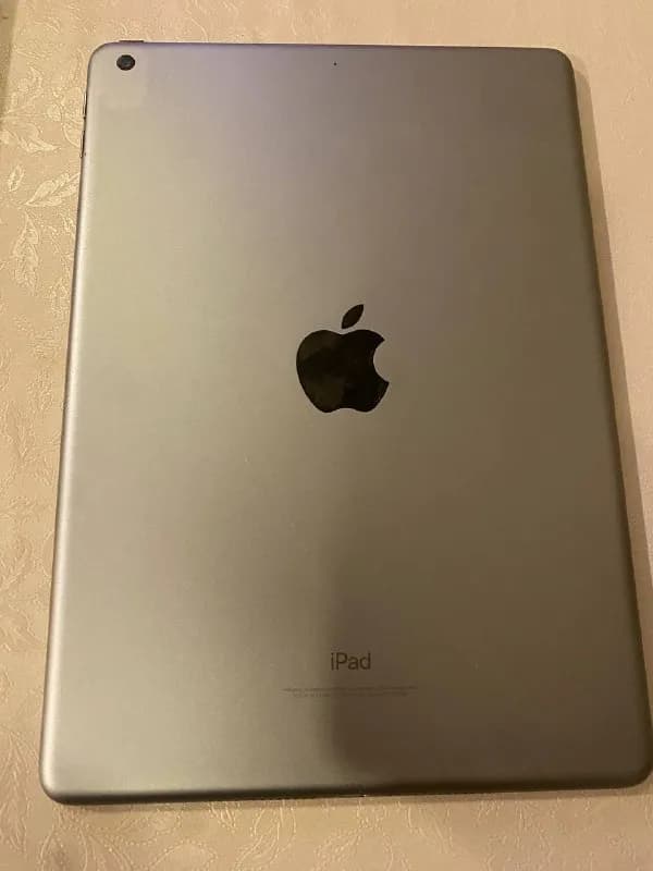 iPad 6th generation — Тбилиси — 500 ₾