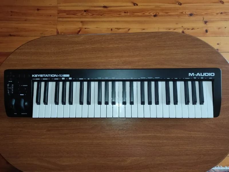 1. M-Audio Keystation 49 MK3 + педаль M-Audio SP-2 — Тбилиси — 2 300 ₾