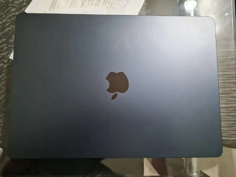 Apple Macbook Air 15» M2 2023, 8GB, 512GB. Б/у 3 месяца. Как новый. 4000 лари — Тбилиси — 4 000 ₾
