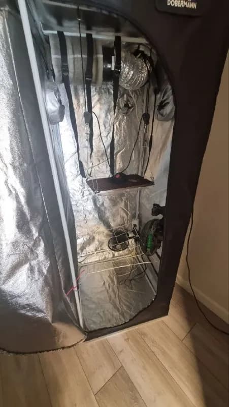 DOBERMANN TENT 60X60X160 — Тбилиси — 300 ₾